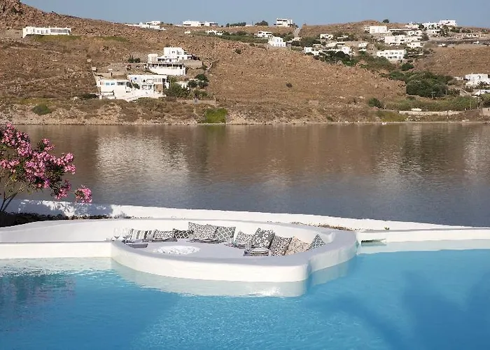 Dreambox Mykonos Suites&mini 3*